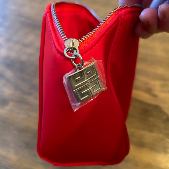 New GIVENCHY Women's Cosmetic Bag Red Silver Zippered Red Satin - Picture 7 of 14